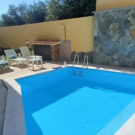 Hébergement de vacances Exclusive Use Swimming Pool Available From June To September Cagliari