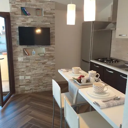 Suite Mimi Cagliari Swimming Pool Available From June To September