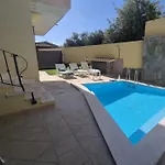 Exclusive Use Swimming Pool Available From 1may To 30 October Feriehus Cagliari